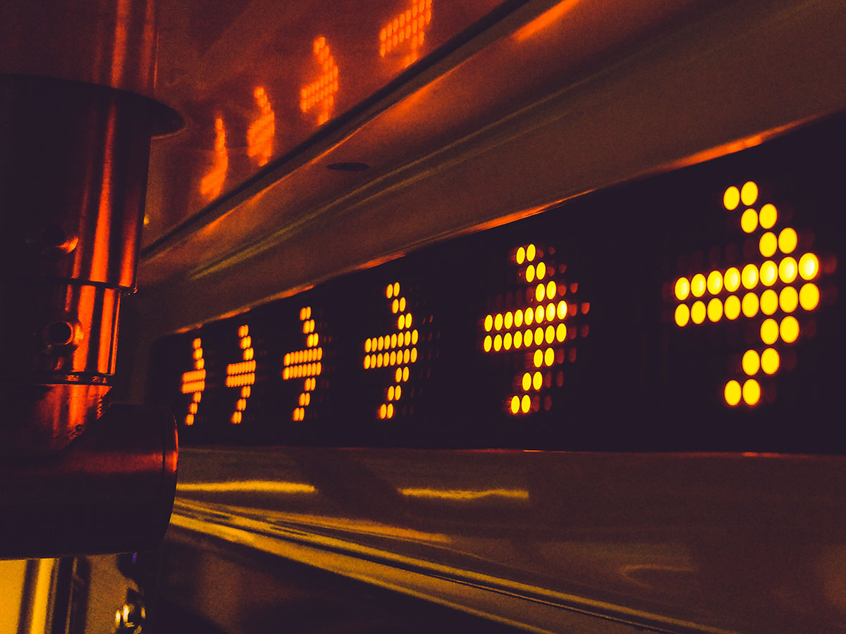 Image from: https://www.pexels.com/photo/yellow-arrow-led-signage-394377/ Line of LED arrows pointing to the right